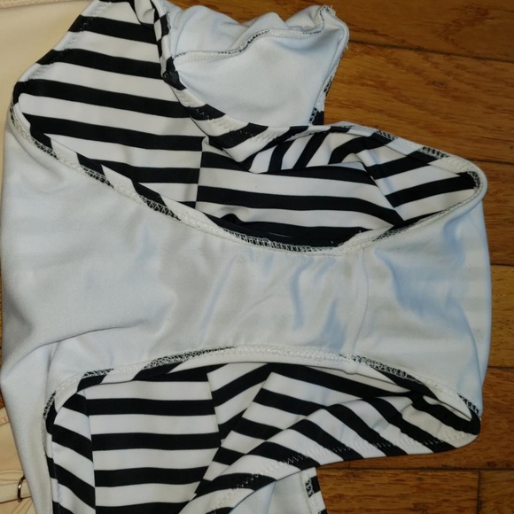 NWT CUPSHE Hi Waisted Backless One-Piece Swimsuit - Picture 6 of 10